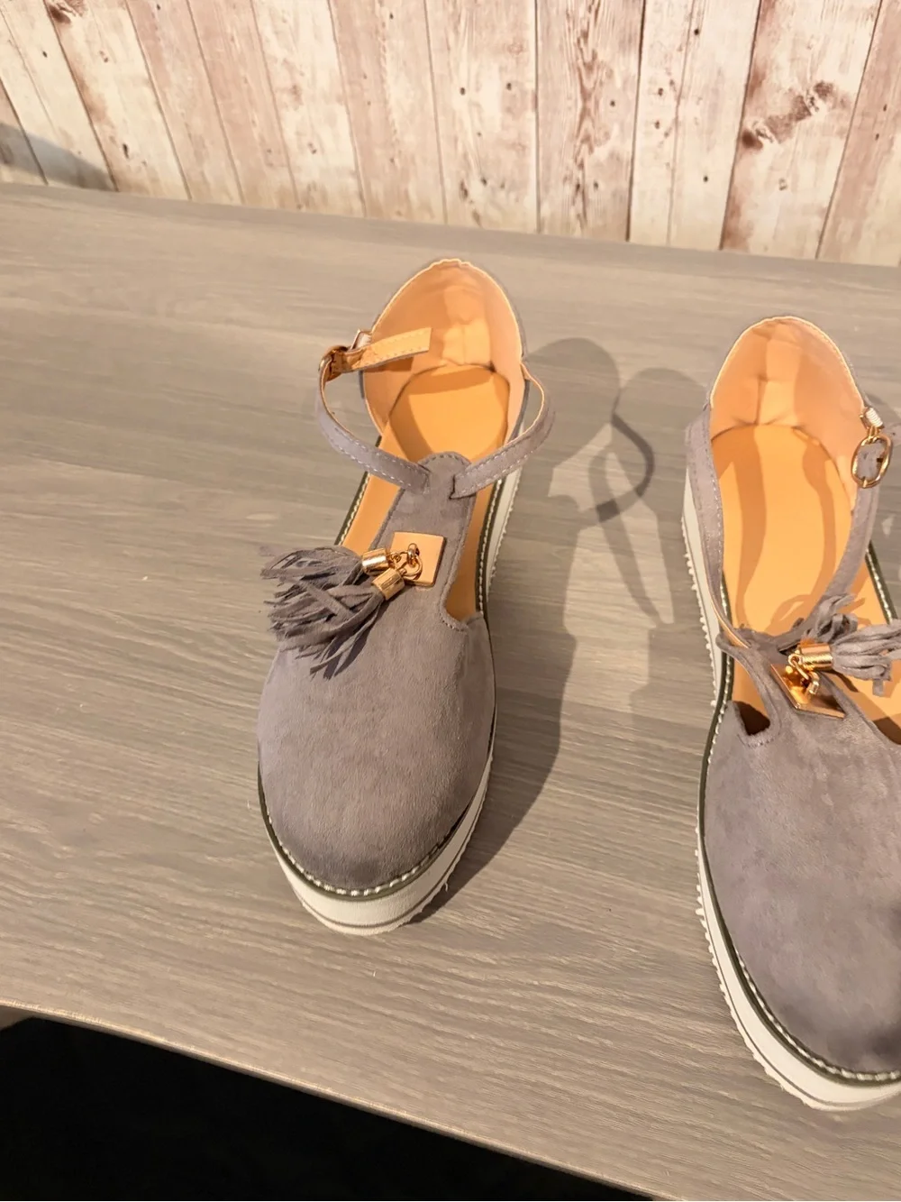 NWOT Gray Suede like T-Strap Platform Shoes with Tassels Women’s Size 11